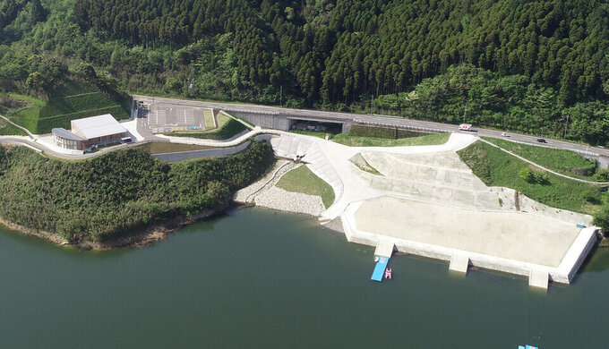 富士しゃくなげ湖／水上競技場.jpg