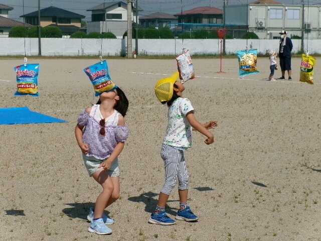 お菓子食い.jpg