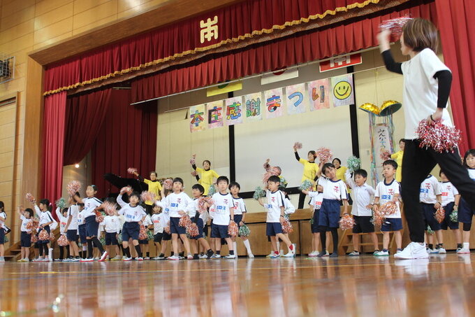 本庄小１年生のダンス