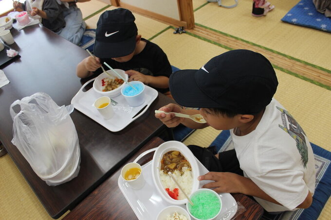 男子２人ハイアングル.jpg