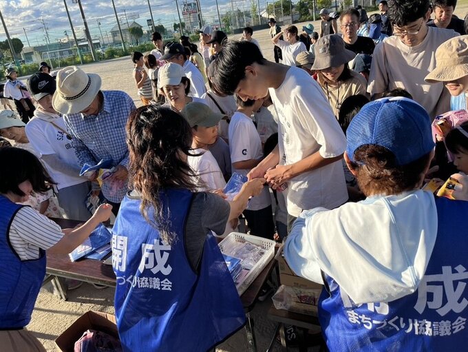 参加賞の配布.jpeg