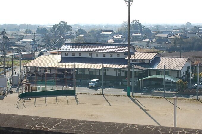 久保泉公民館全景.jpg