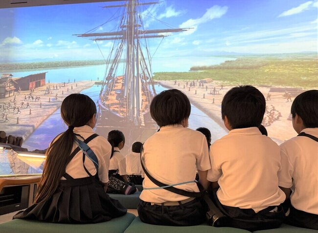 08 大型スクリーン.jpeg