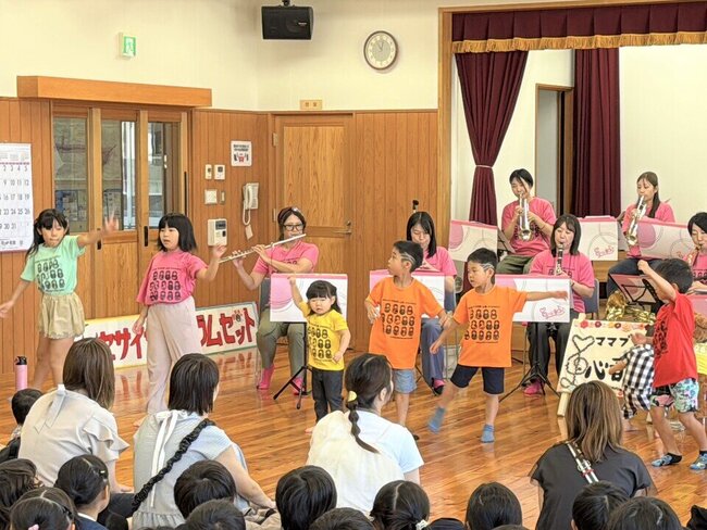 02 キッズダンサーたち.jpeg