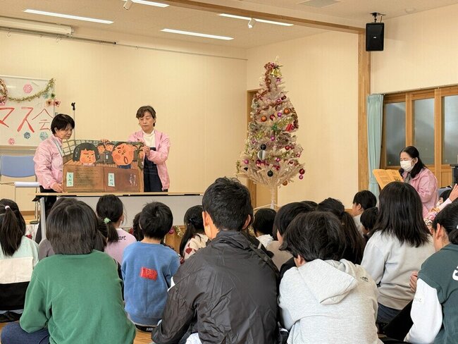 05 読み聞かせ.jpeg