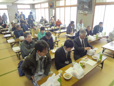 DSC01583.JPG防災教室会食のサムネイル画像