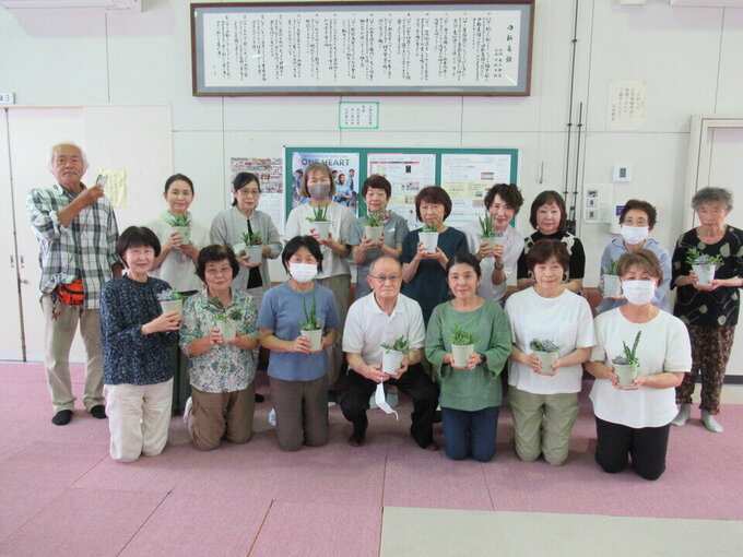 花とみどり集合写真.jpg